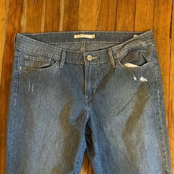 Levi Strauss Women’s 711 Distressed textured light blue denim Skinny Jean 32 - Picture 5 of 8